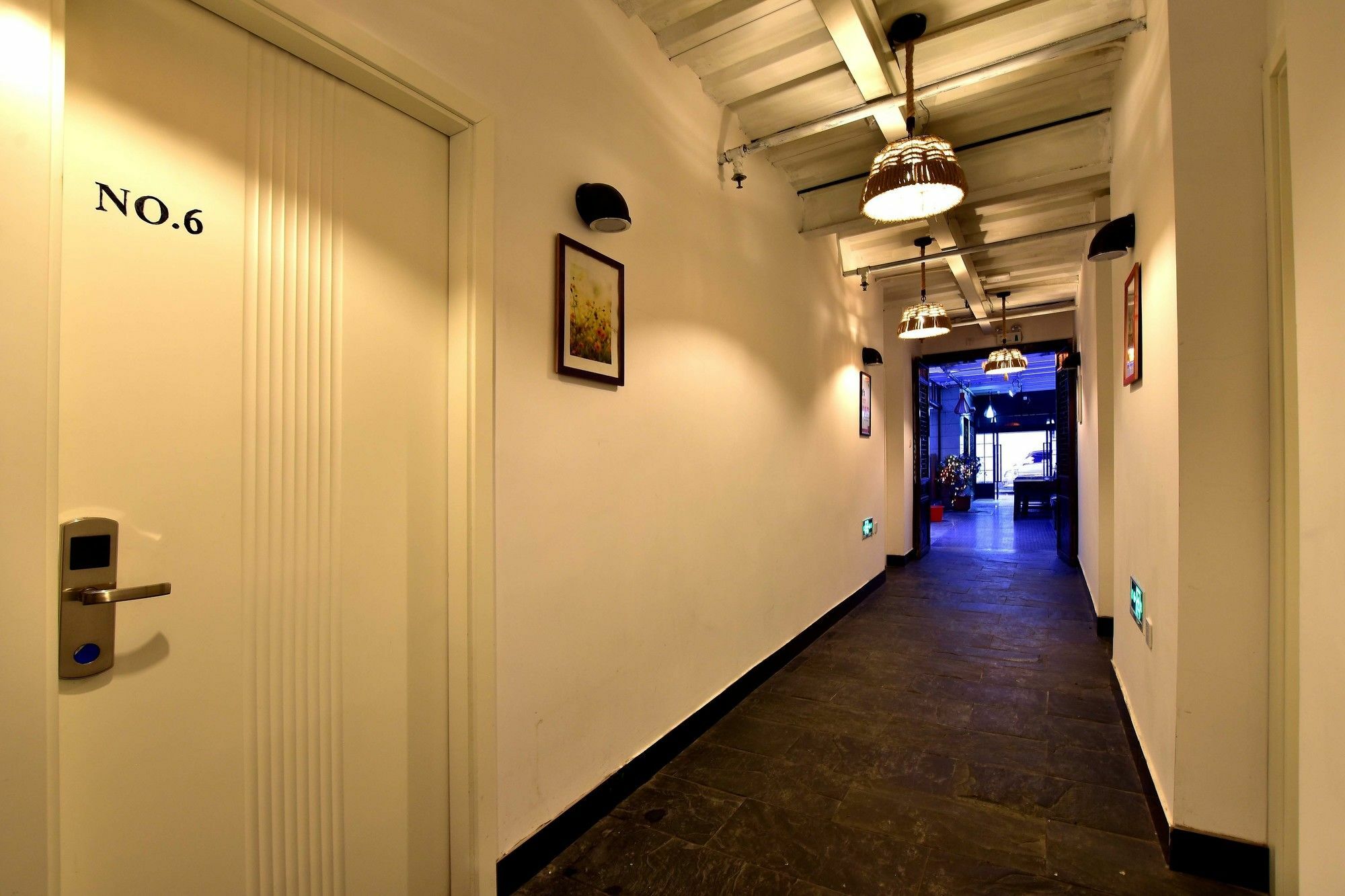 Hotel Old West Gate International Youth Shanghai